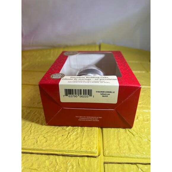 Hallmark Ornament Porcelain Wedding Cake Dated 2019 Premium - Picture 10 of 10